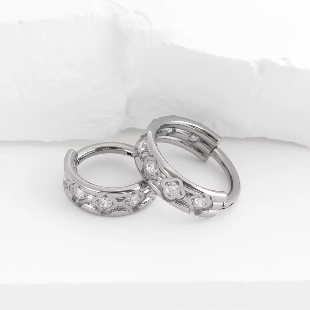 Titanium clicker Hoop 403