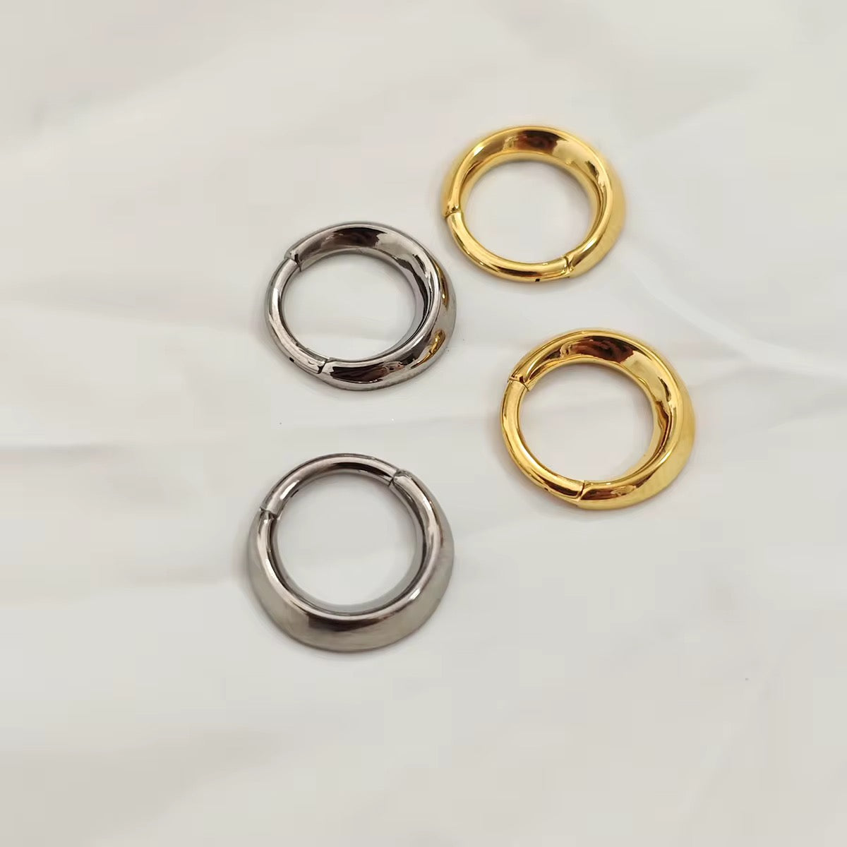 Titanium Earring Clicker 192