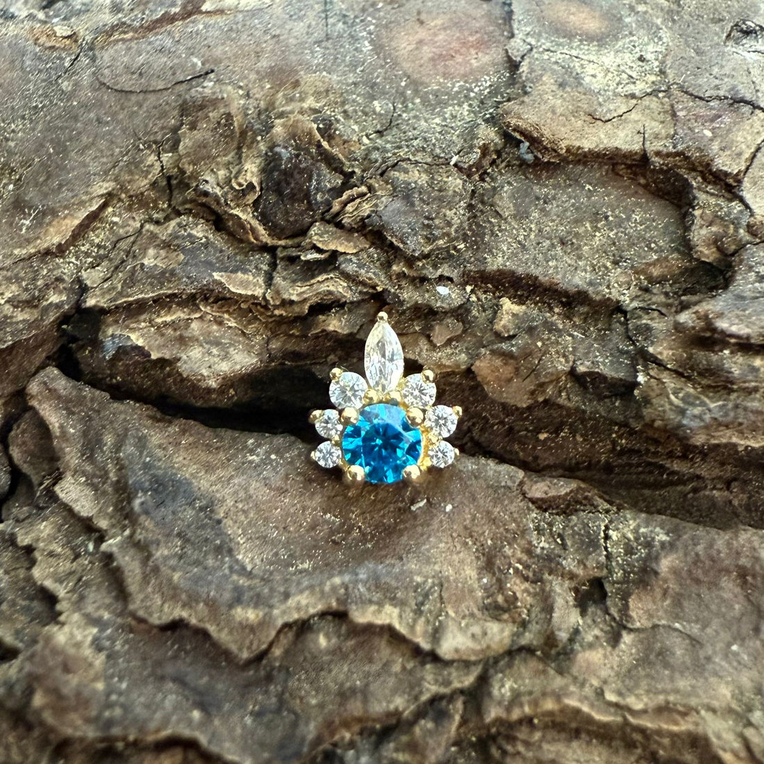 Gold Majestic Topaz Dermal Top