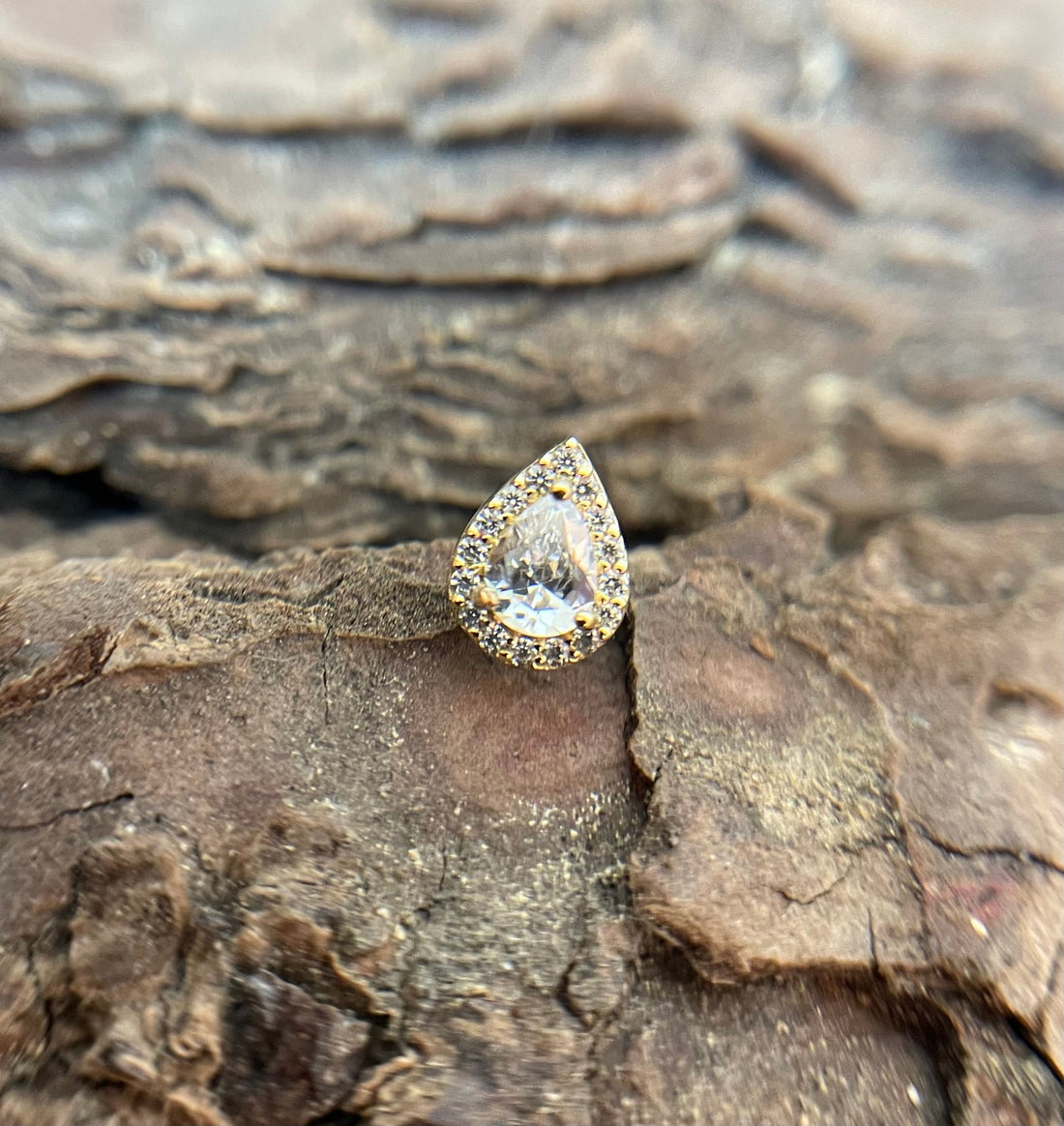 Gold Seraphine Gem Dermal Top