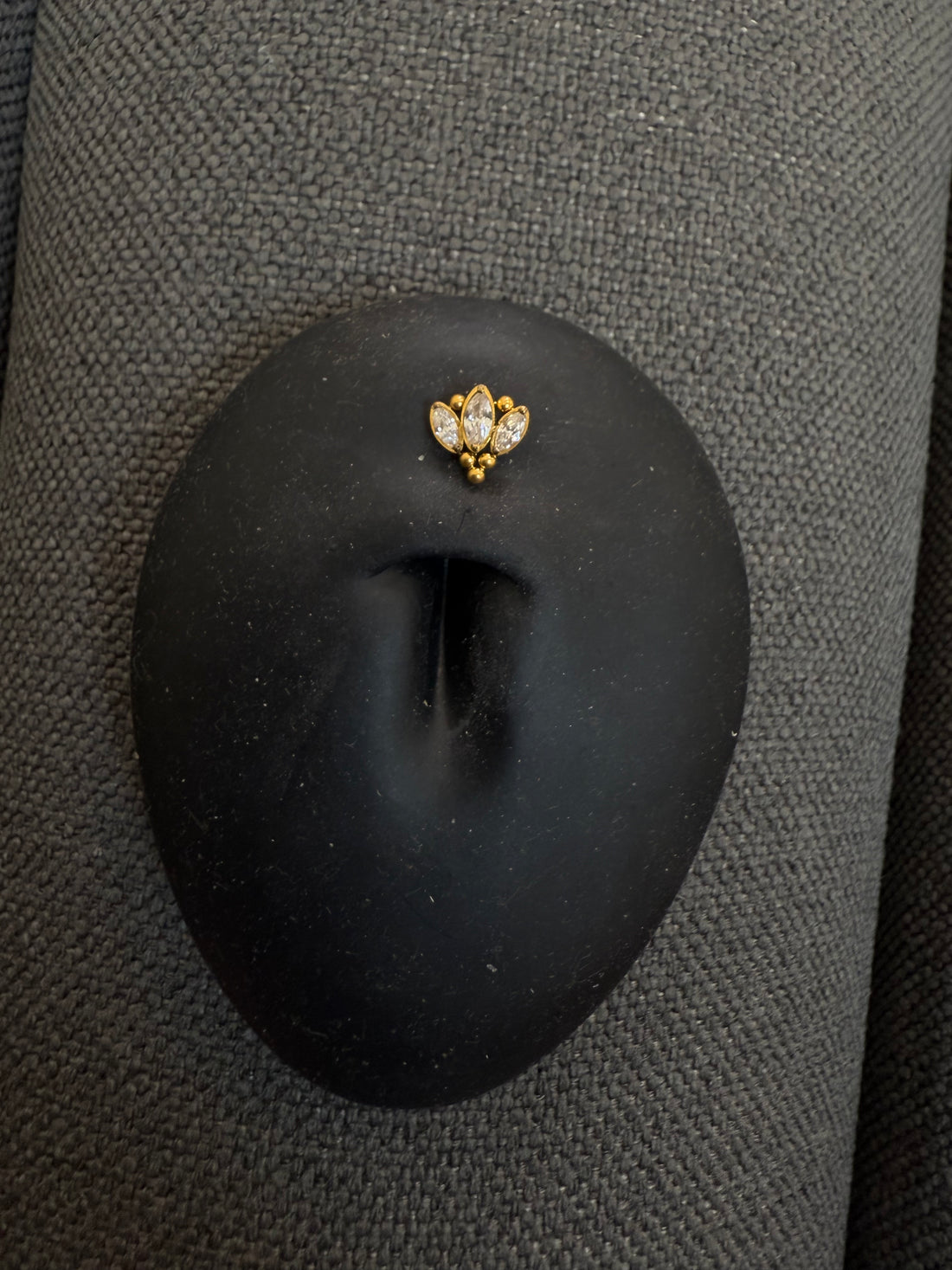 Titanium Dermal-Surface Top 25