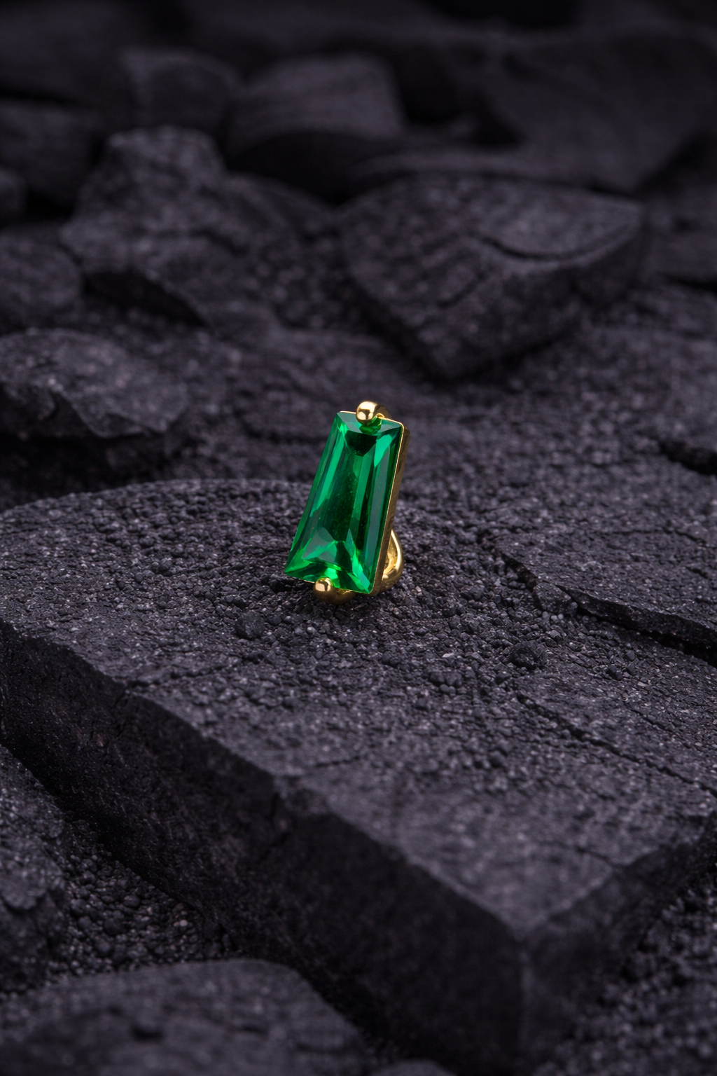 Gold Emerald Obscura