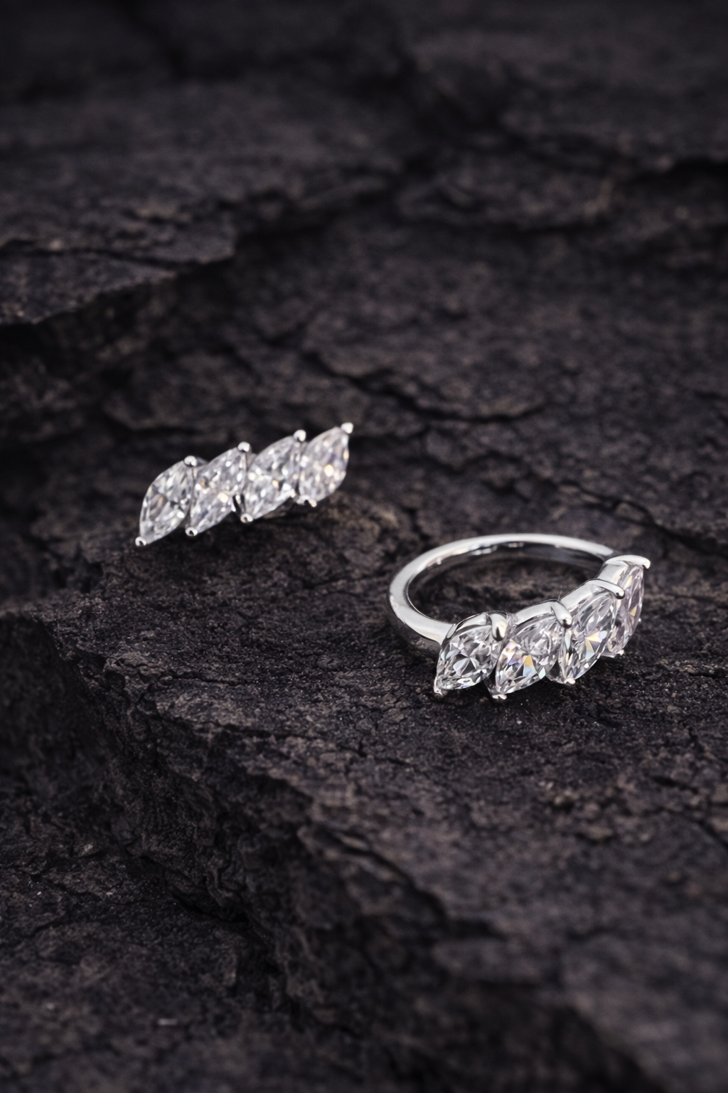 Gold Marquise Gem Clicker