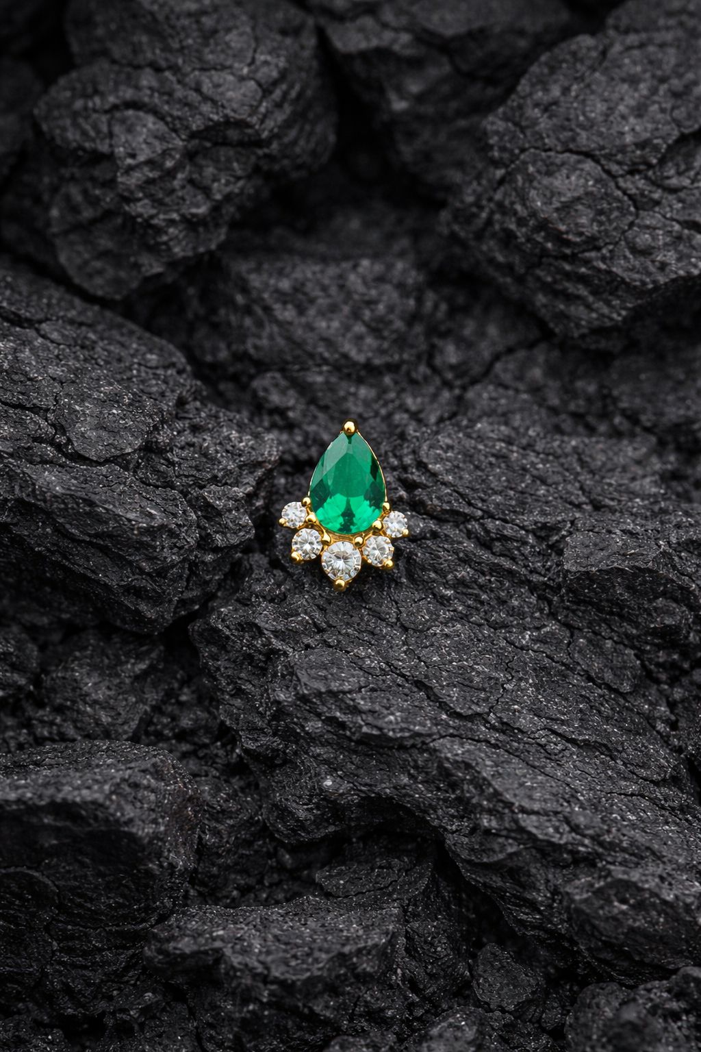 Gold Emerald Queen Dermal Top