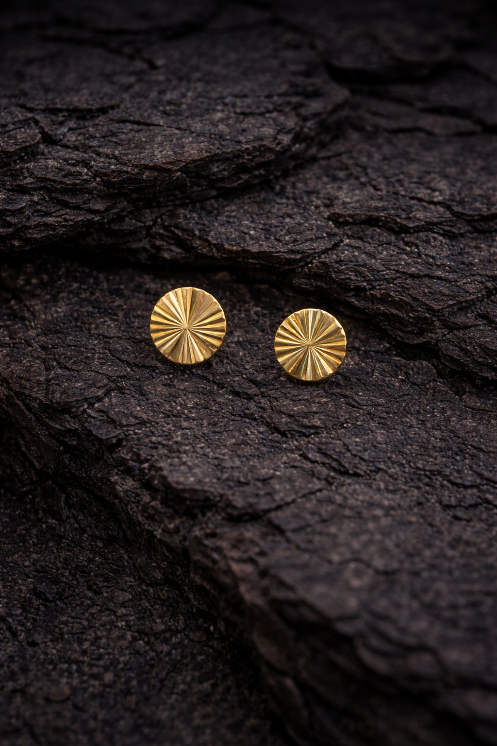Gold Radiant Sun Dermal Top