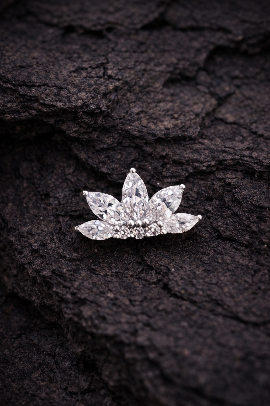 White Gold Crown Lotus Dermal Top